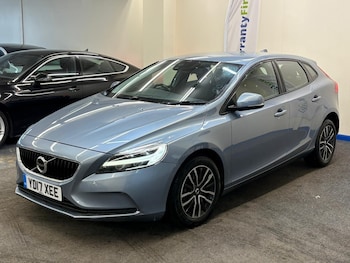 Used Volvo V40 2017 for sale - 79589450: Photo