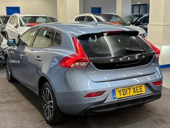 Used Volvo V40 2017 for sale - 79589450: Photo