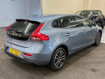Used Volvo V40 2017 for sale - 79589450: Photo