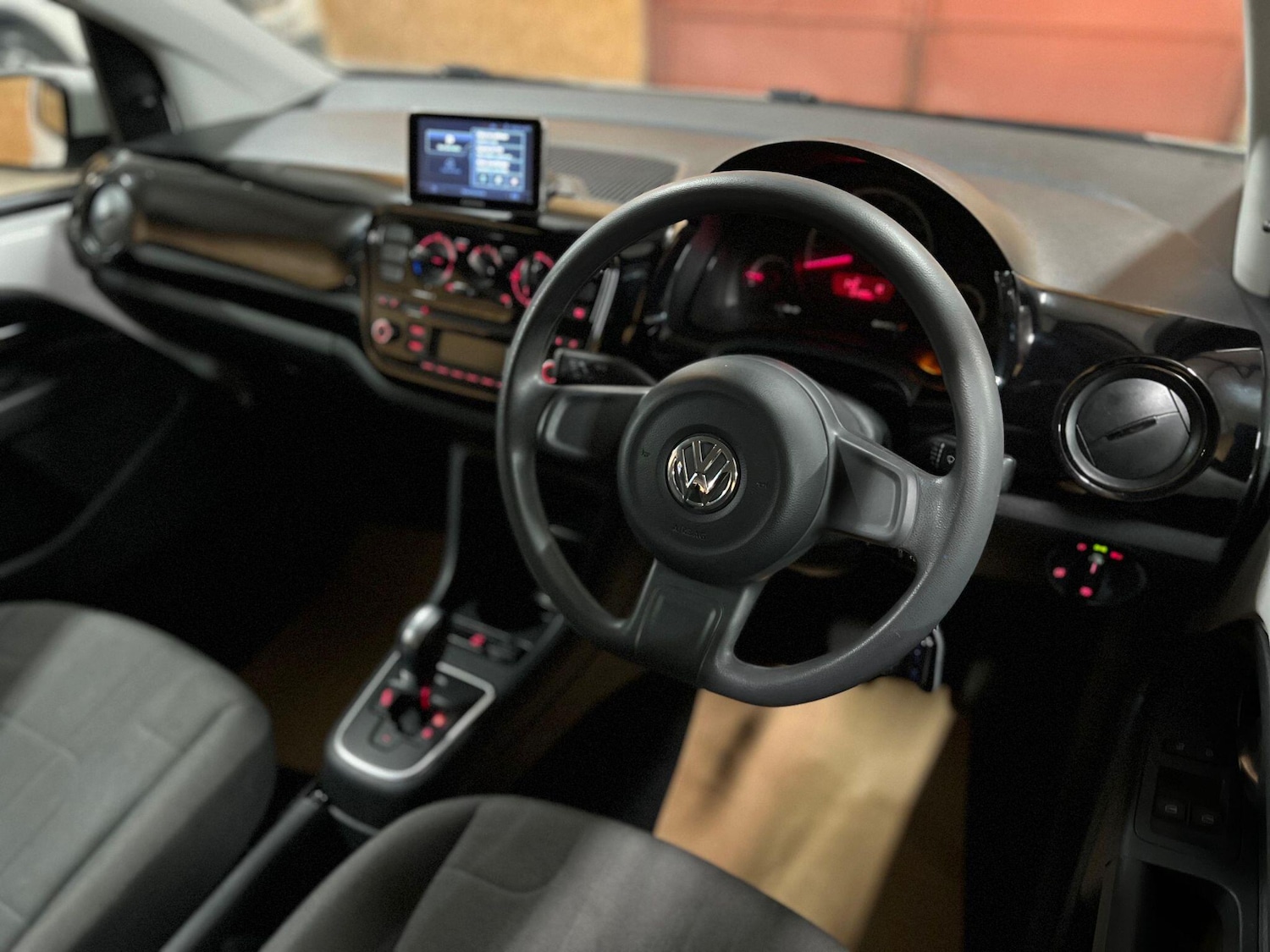 Used Volkswagen up! 2016 for sale - 76592560: Photo 10