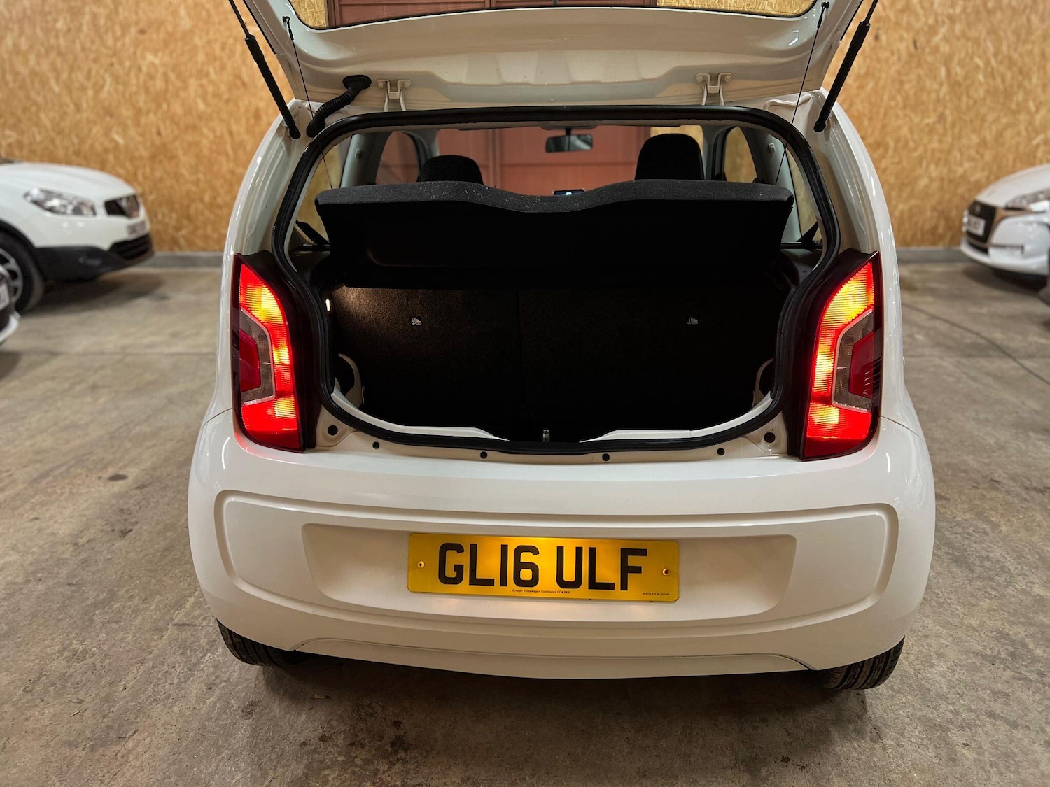 Used Volkswagen up! 2016 for sale - 76592560: Photo 19