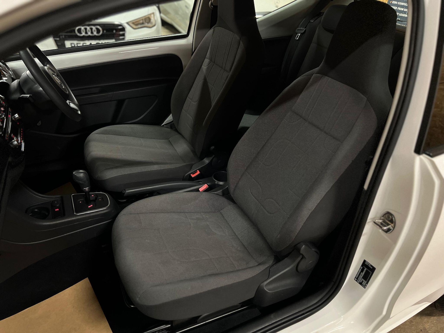 Used Volkswagen up! 2016 for sale - 76592560: Photo 21