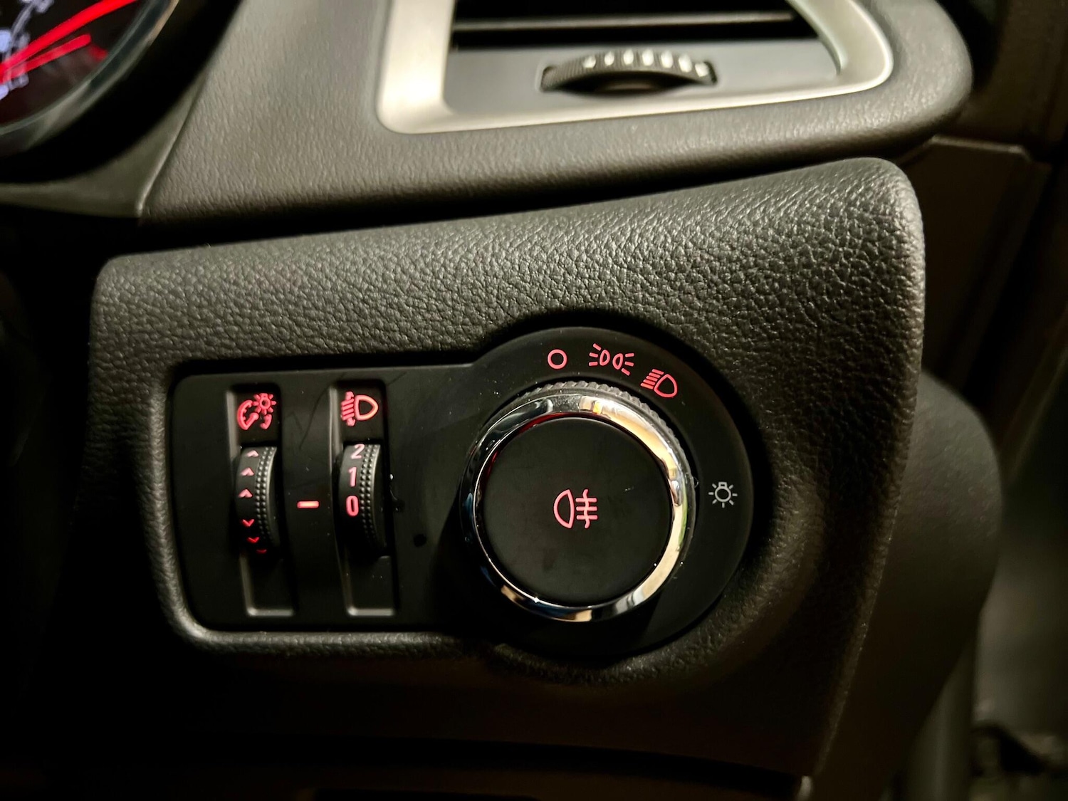 Used Vauxhall Astra 2012 for sale - 77049820: Photo 17