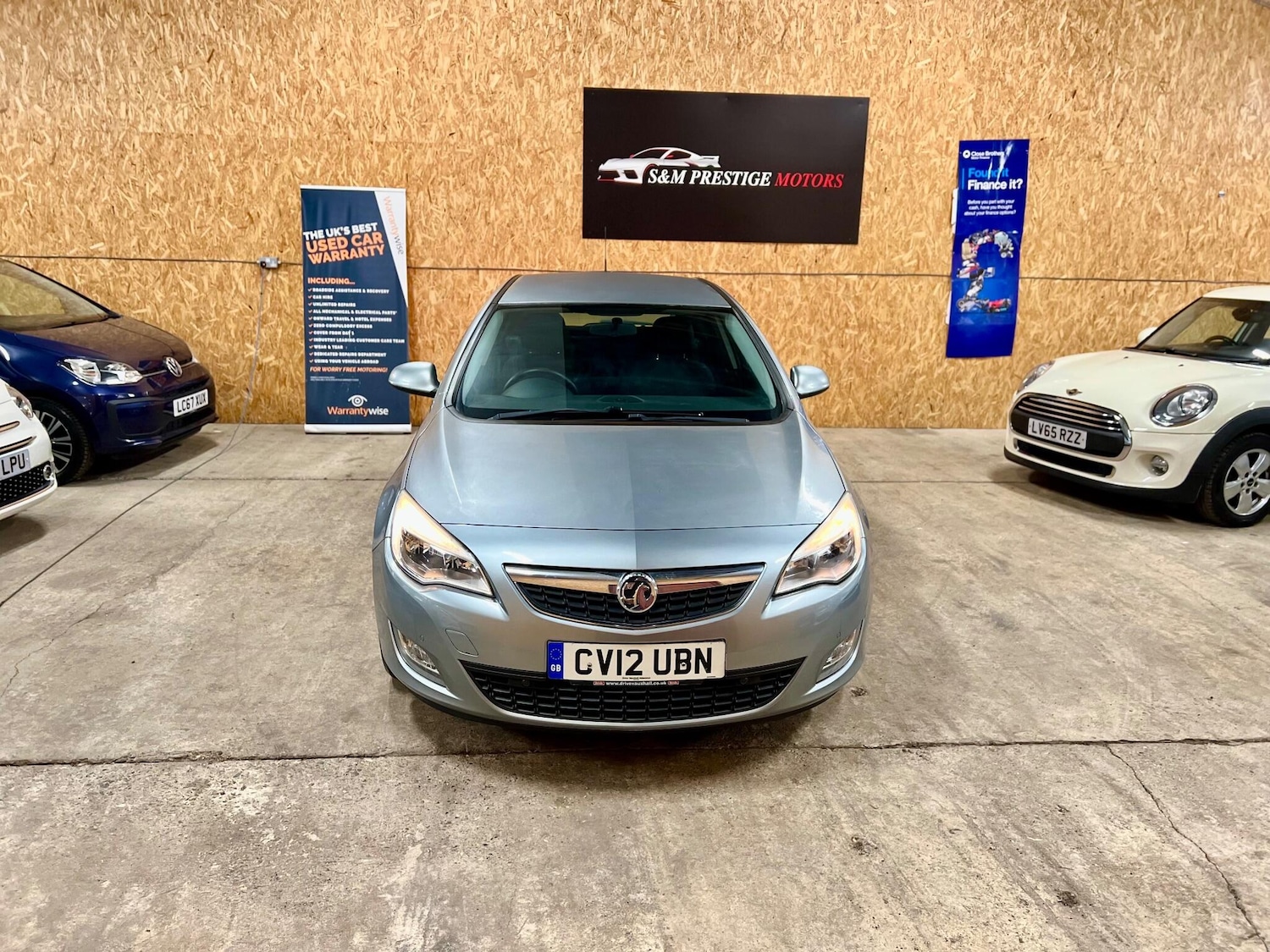 Used Vauxhall Astra 2012 for sale - 77049820: Photo 2