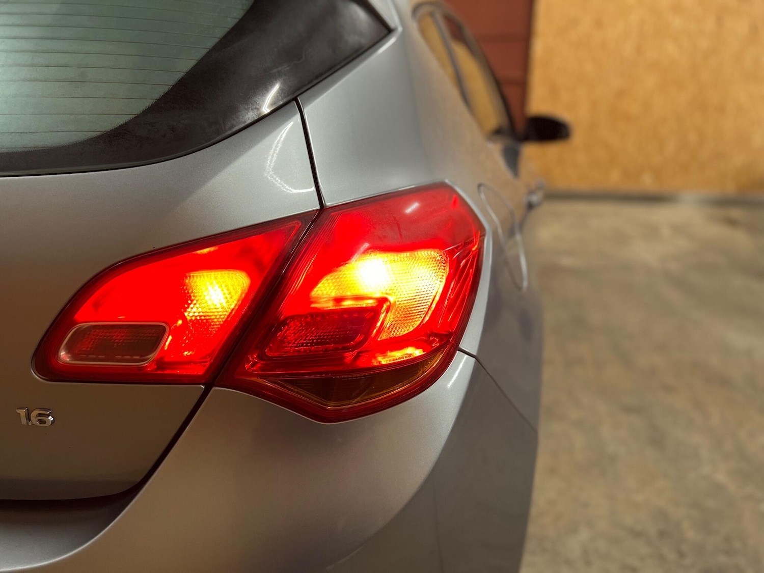 Used Vauxhall Astra 2012 for sale - 77049820: Photo 23