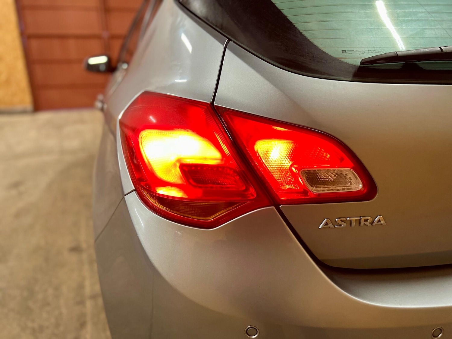 Used Vauxhall Astra 2012 for sale - 77049820: Photo 24