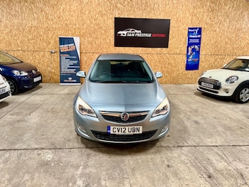 Used Vauxhall Astra 2012 for sale - 77049820: Photo