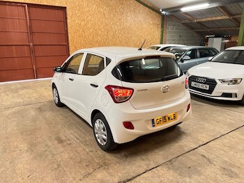 Used Hyundai i10 2015 for sale - 75186431: Photo