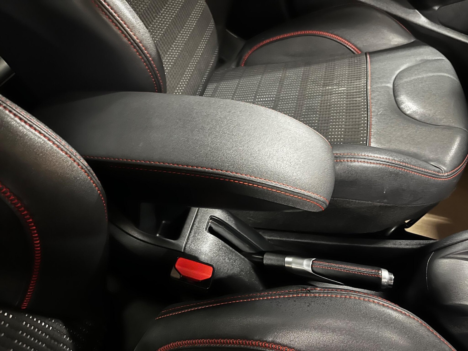 Used Peugeot 208 2018 for sale - 78086115: Photo 27