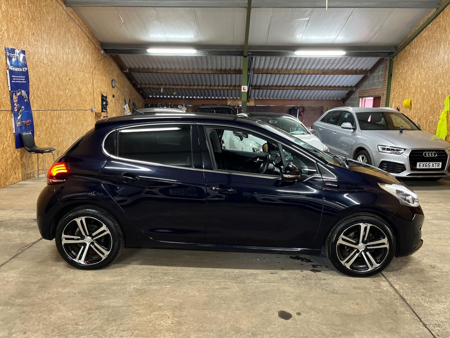 Used Peugeot 208 2018 for sale - 78086115: Photo 8