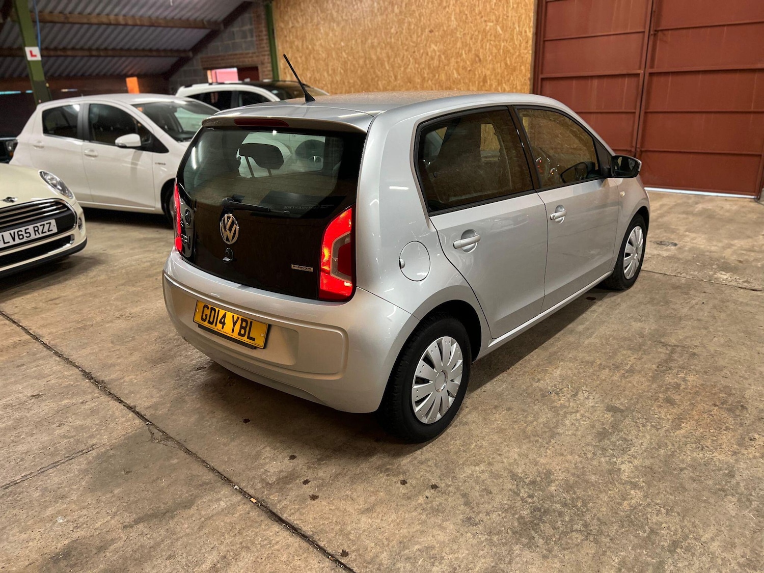 Used Volkswagen up! 2014 for sale - 77978479: Photo 8