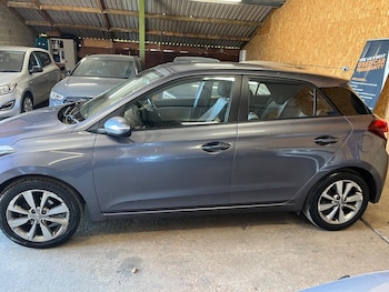Used Hyundai i20 2016 for sale - 78741379: Photo