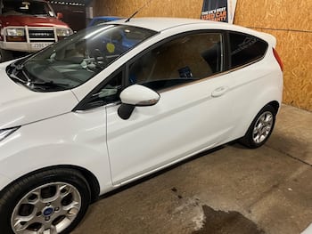 Used Ford Fiesta 2011 for sale - 79807307: Photo