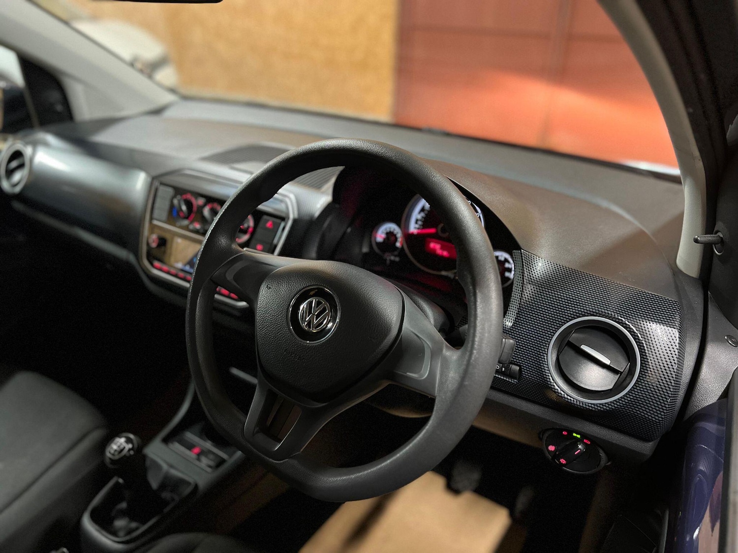 Used Volkswagen up! 2018 for sale - 76995355: Photo 9