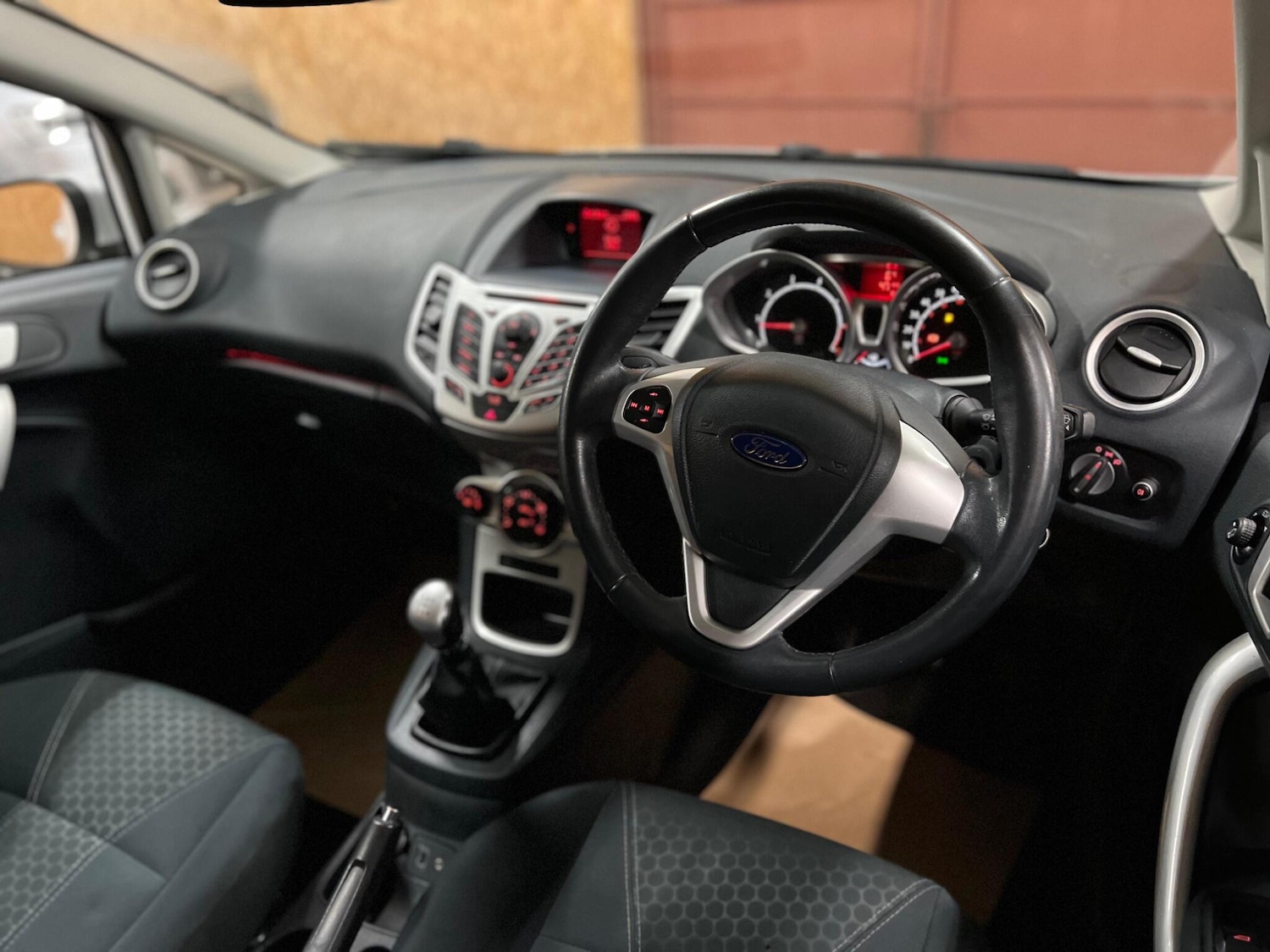 Used Ford Fiesta 2011 for sale - 76865874: Photo 12