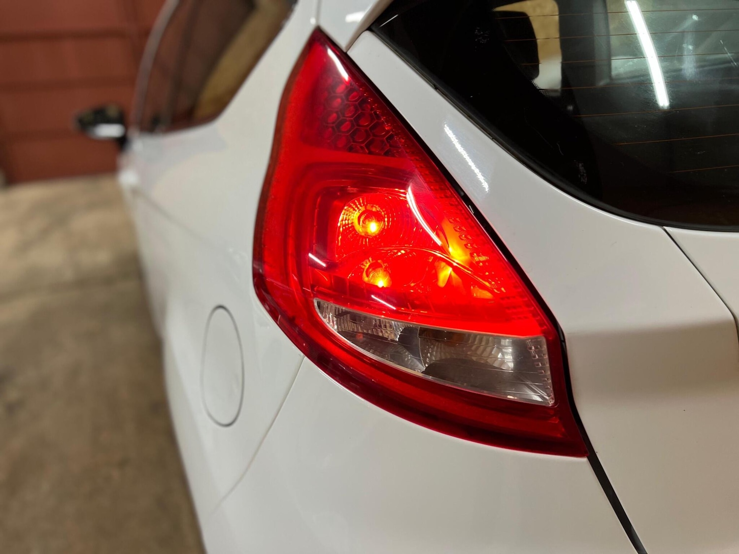 Used Ford Fiesta 2011 for sale - 76865874: Photo 21