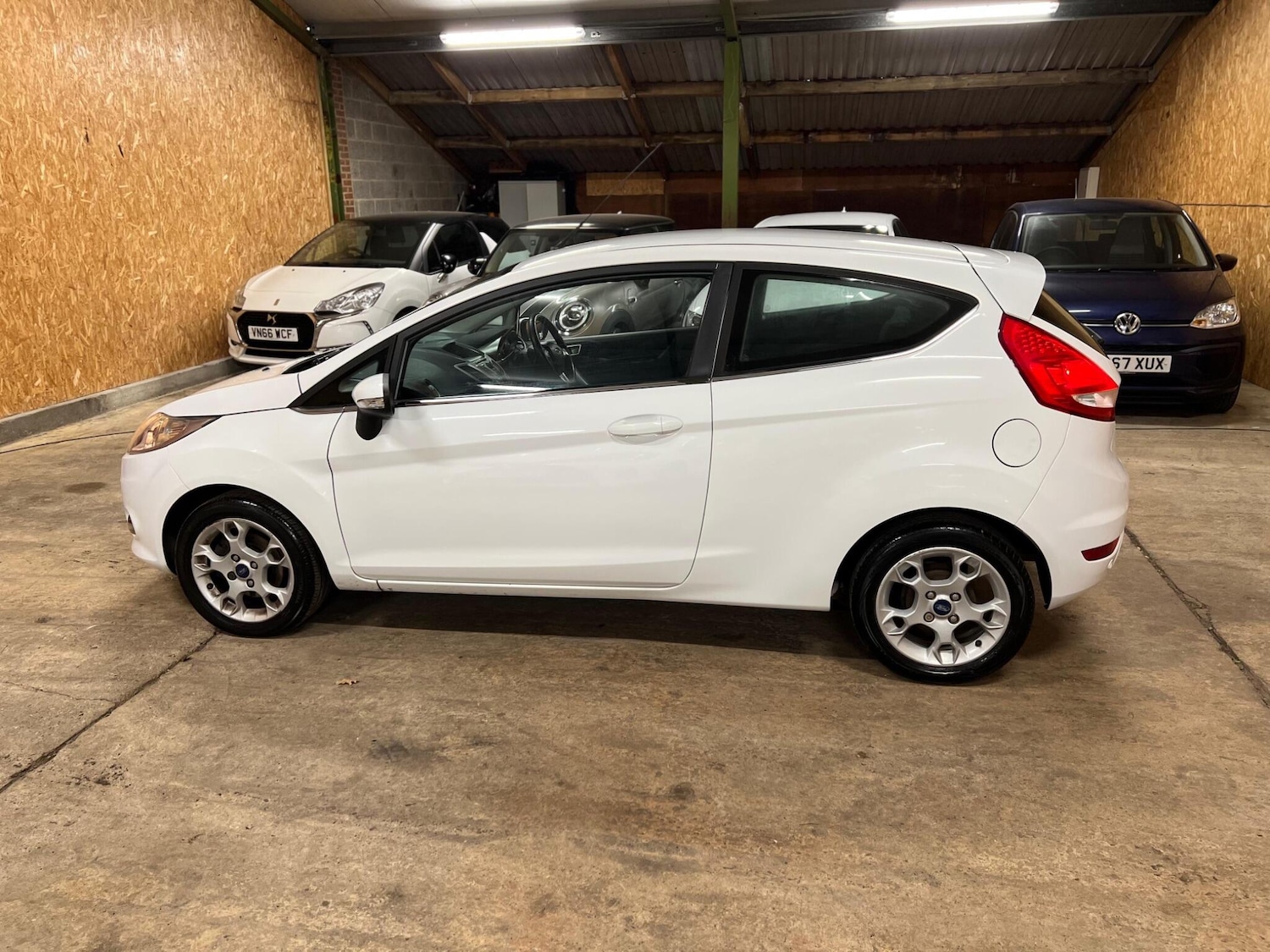 Used Ford Fiesta 2011 for sale - 76865874: Photo 5