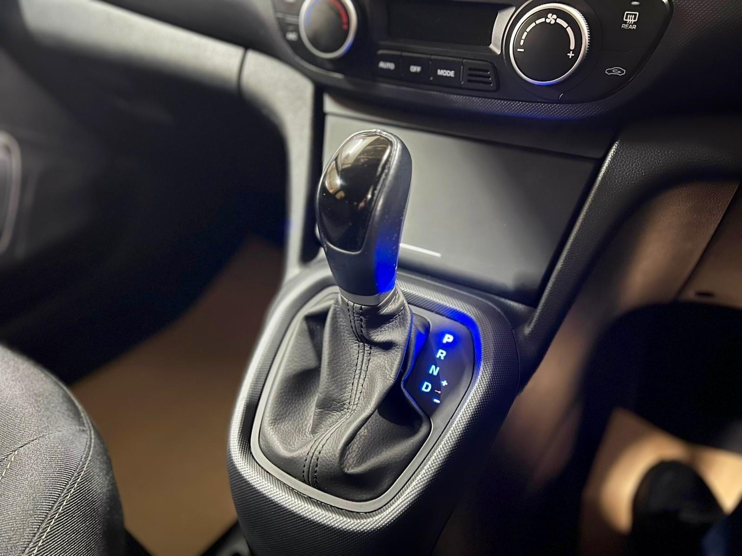 Used Hyundai i10 2019 for sale - 77396215: Photo 21