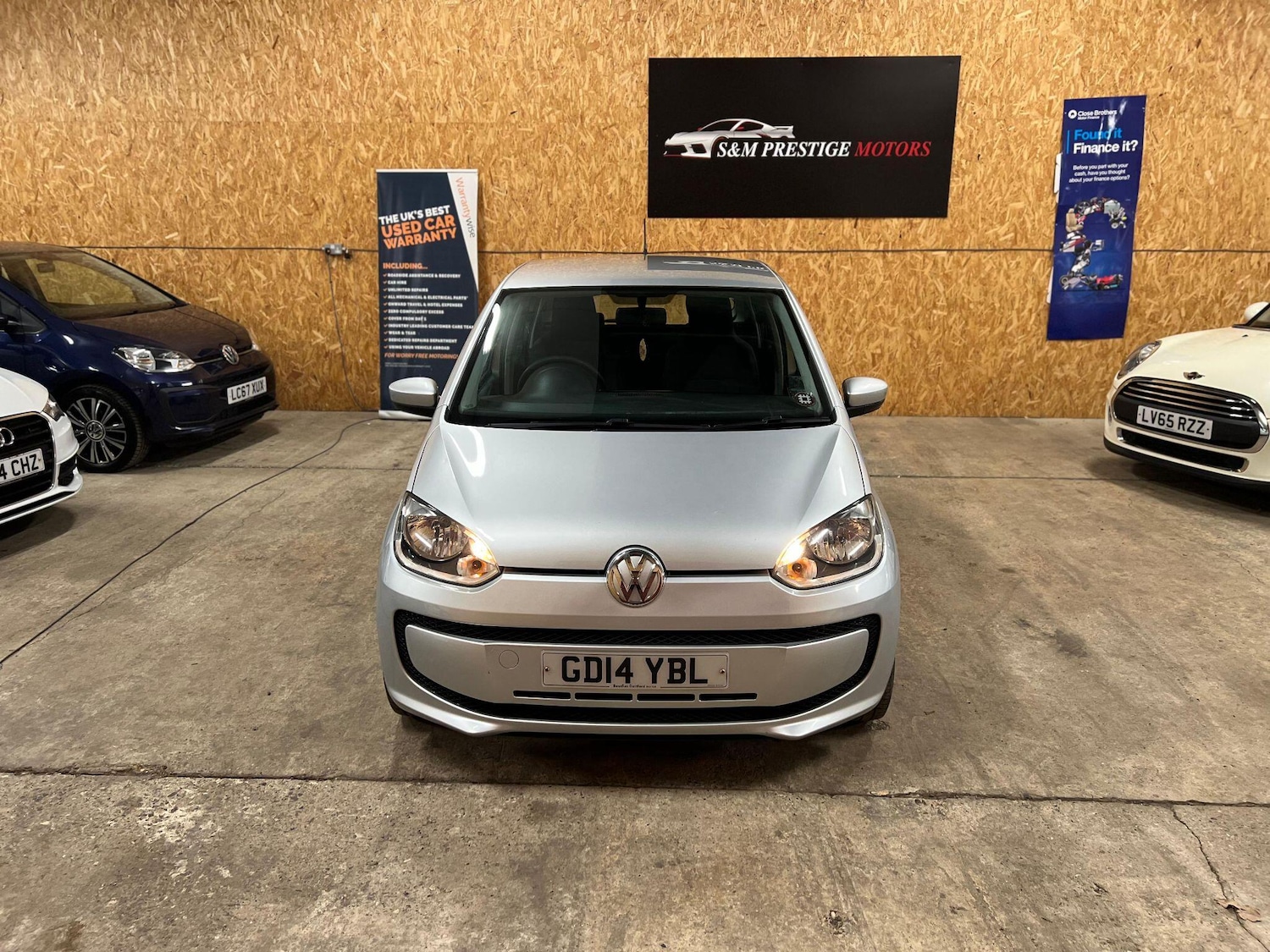 Used Volkswagen up! 2014 for sale - 76866178: Photo 2