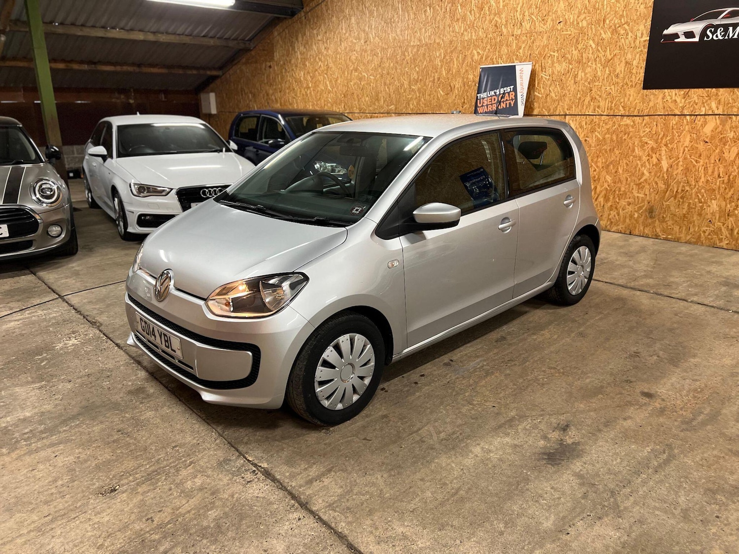 Used Volkswagen up! 2014 for sale - 76866178: Photo 3