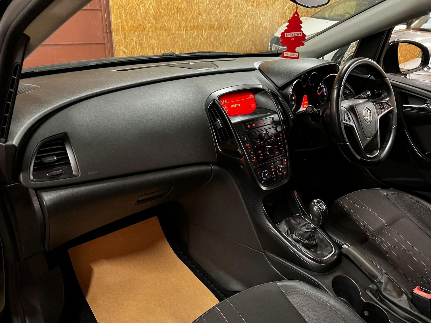 Used Vauxhall Astra 2012 for sale - 76377565: Photo 9