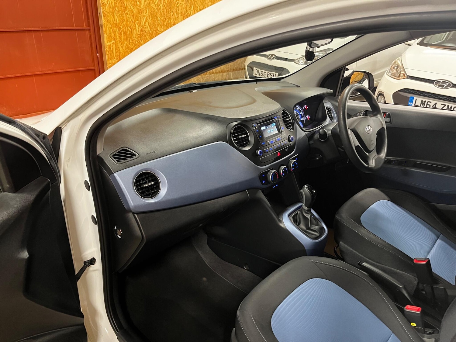 Used Hyundai i10 2016 for sale - 77898529: Photo 19