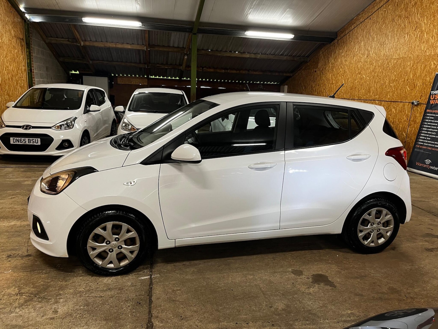 Used Hyundai i10 2016 for sale - 77898529: Photo 4