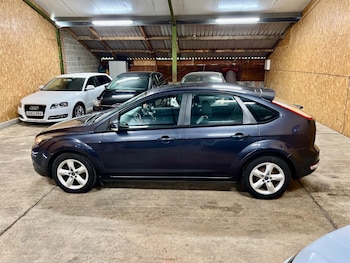 Used Ford Focus 2010 for sale - 75904540: Photo