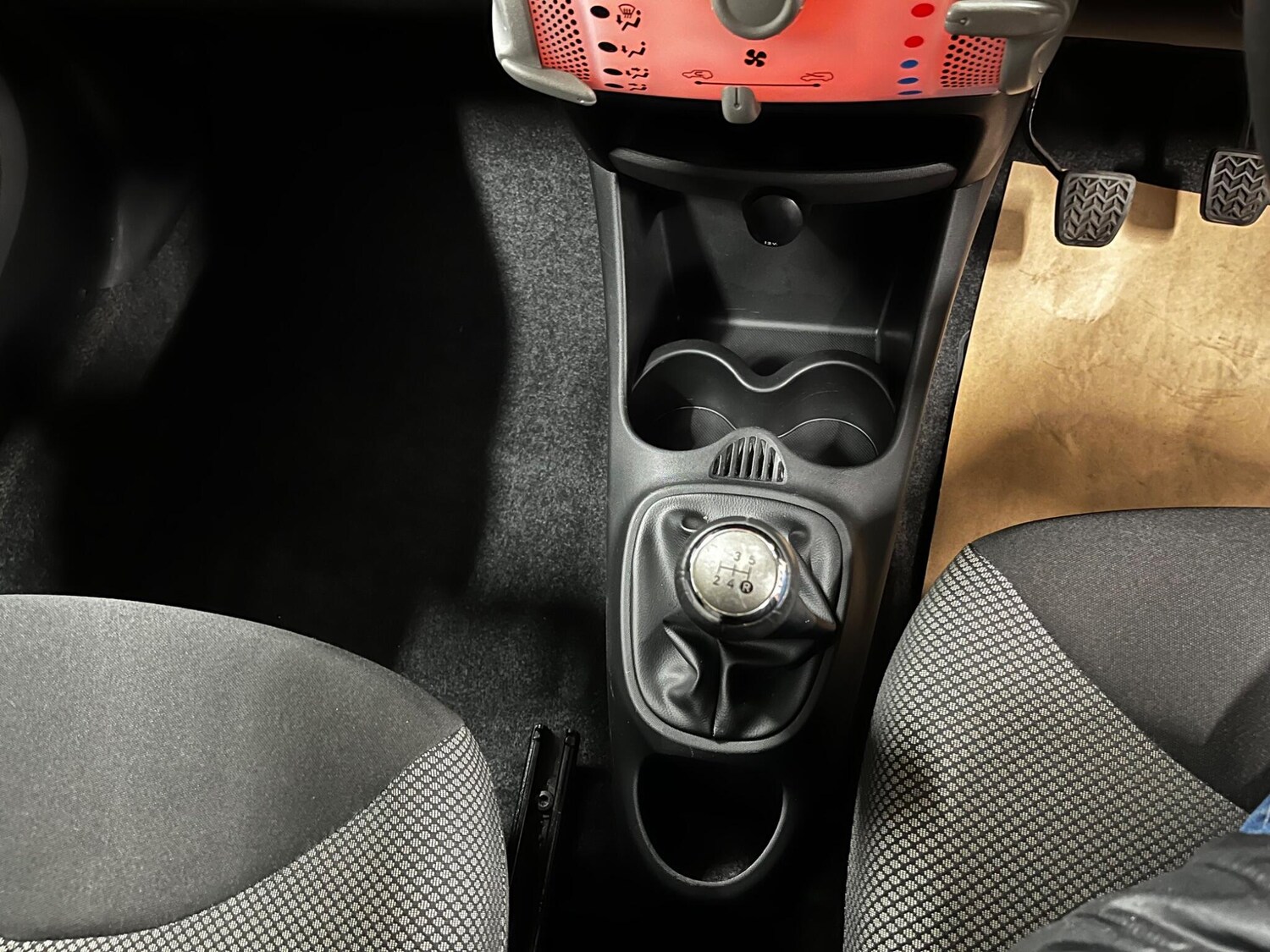 Used Toyota AYGO for sale - 78115282: Photo 15