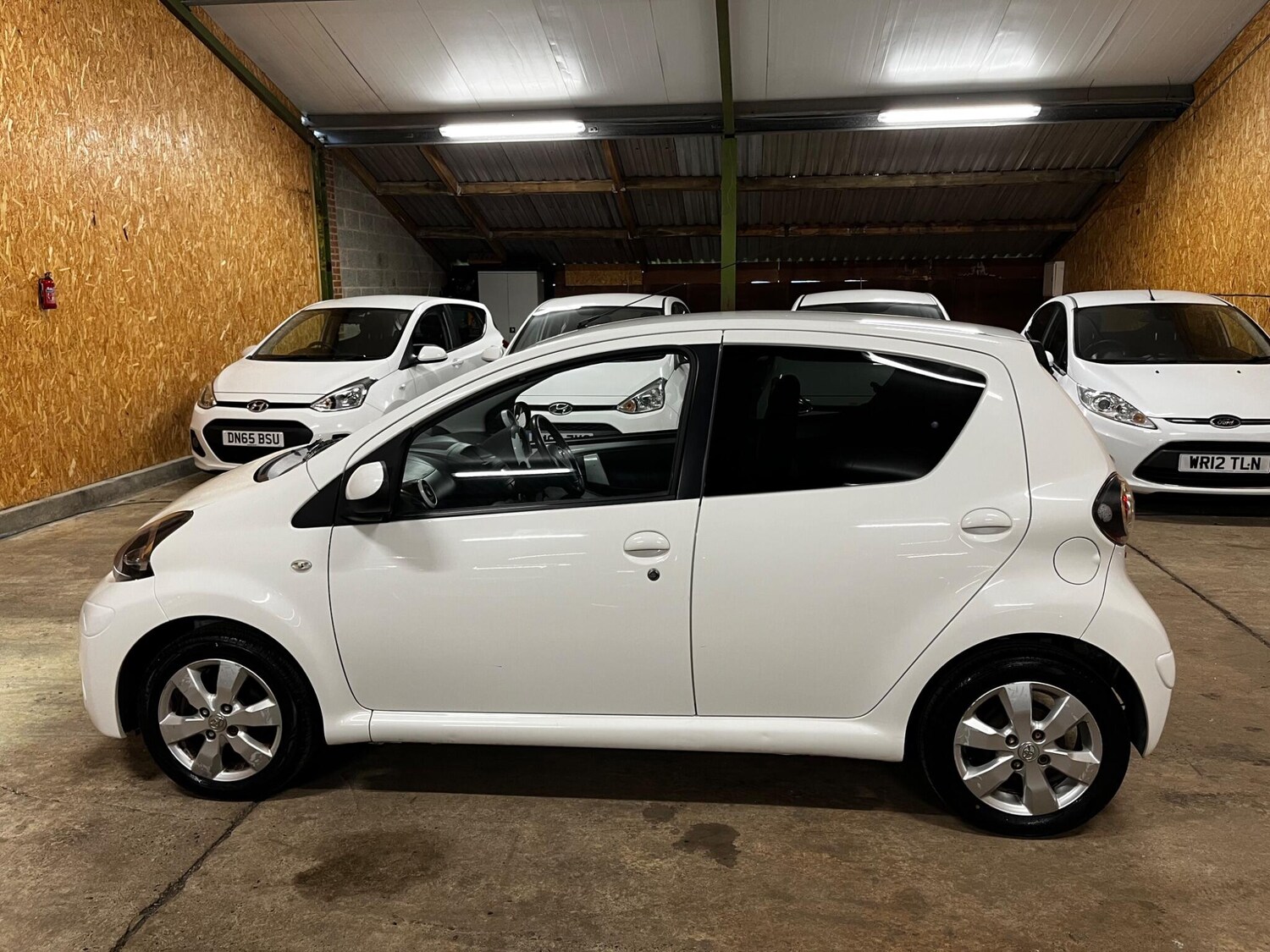 Used Toyota AYGO for sale - 78115282: Photo 4