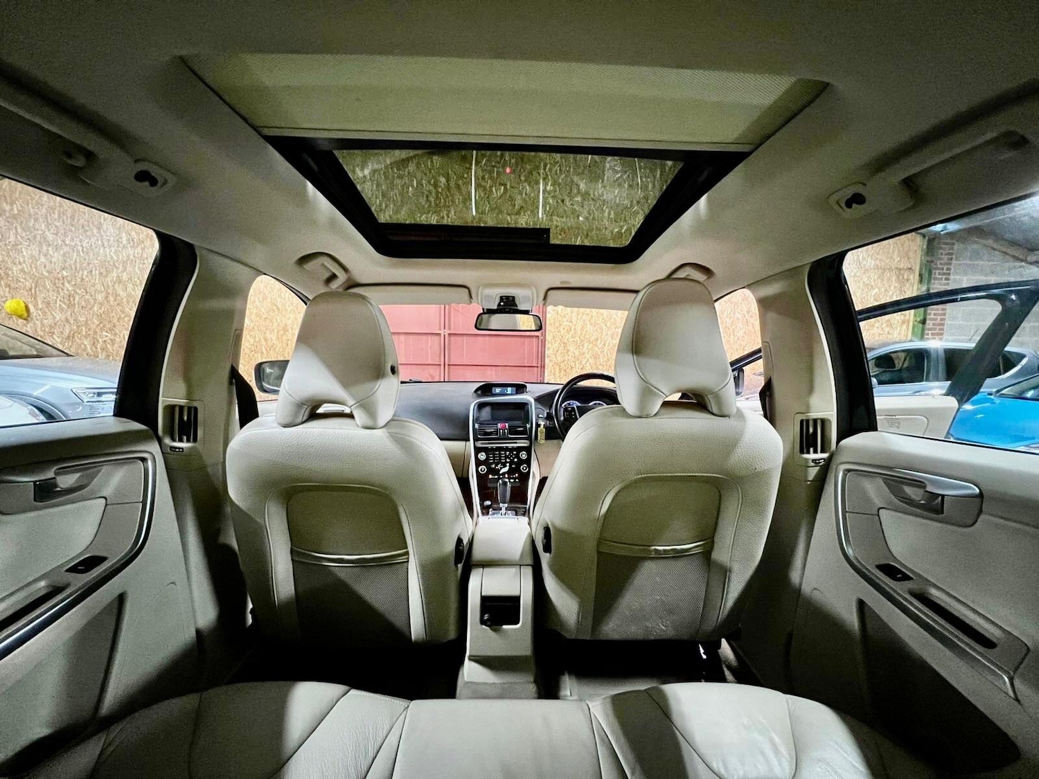 Used Volvo XC60 2010 for sale - 77633044: Photo 17