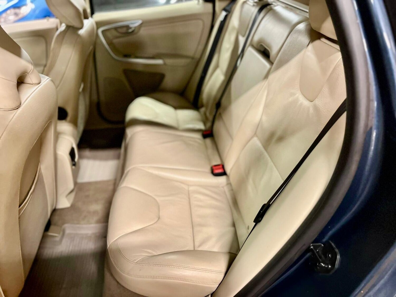 Used Volvo XC60 2010 for sale - 77633044: Photo 19