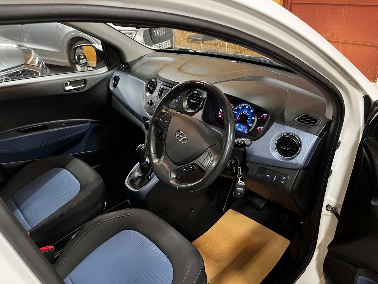 Used Hyundai i10 2015 for sale - 77892637: Photo 12