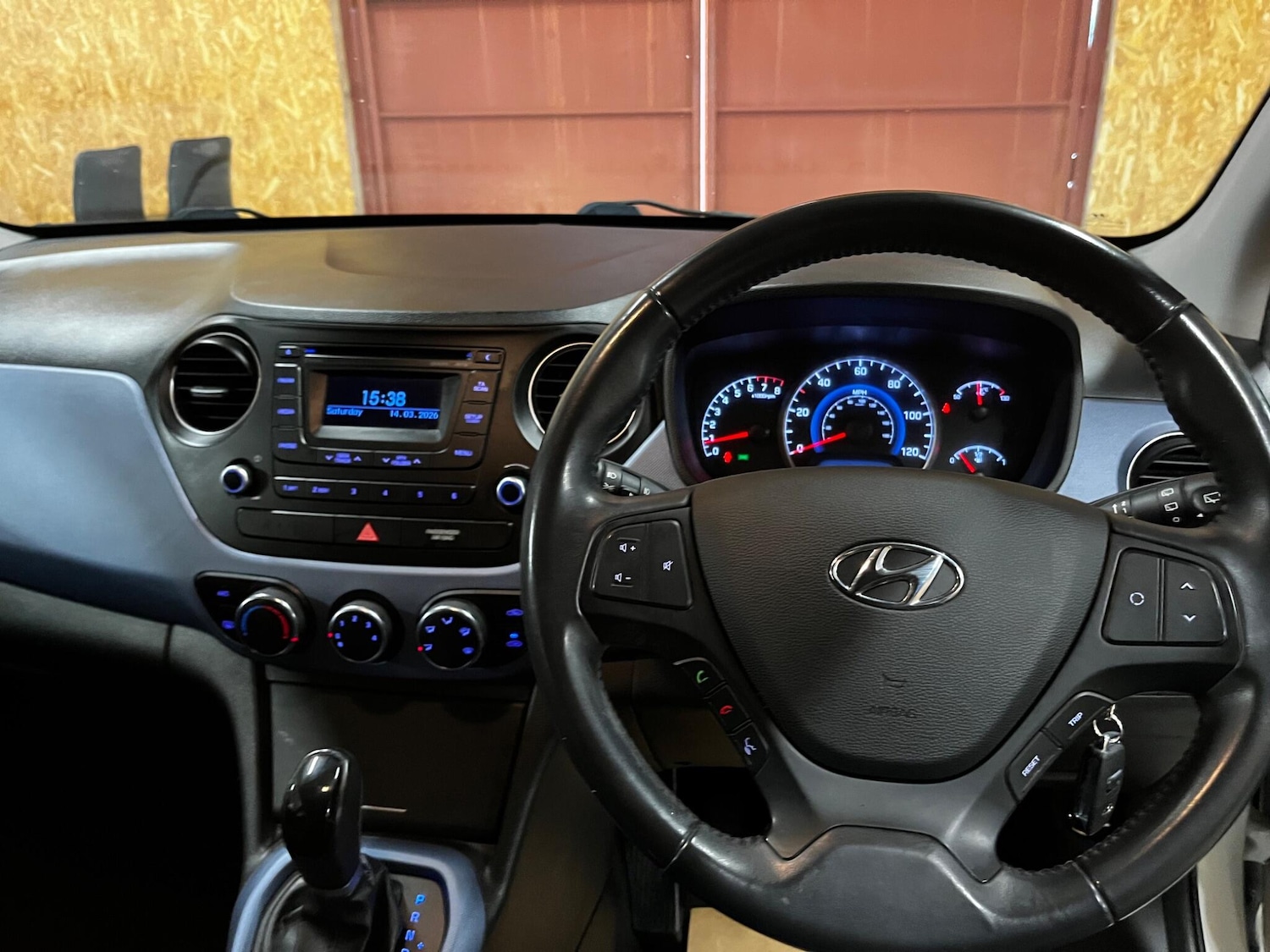 Used Hyundai i10 2015 for sale - 77892637: Photo 15