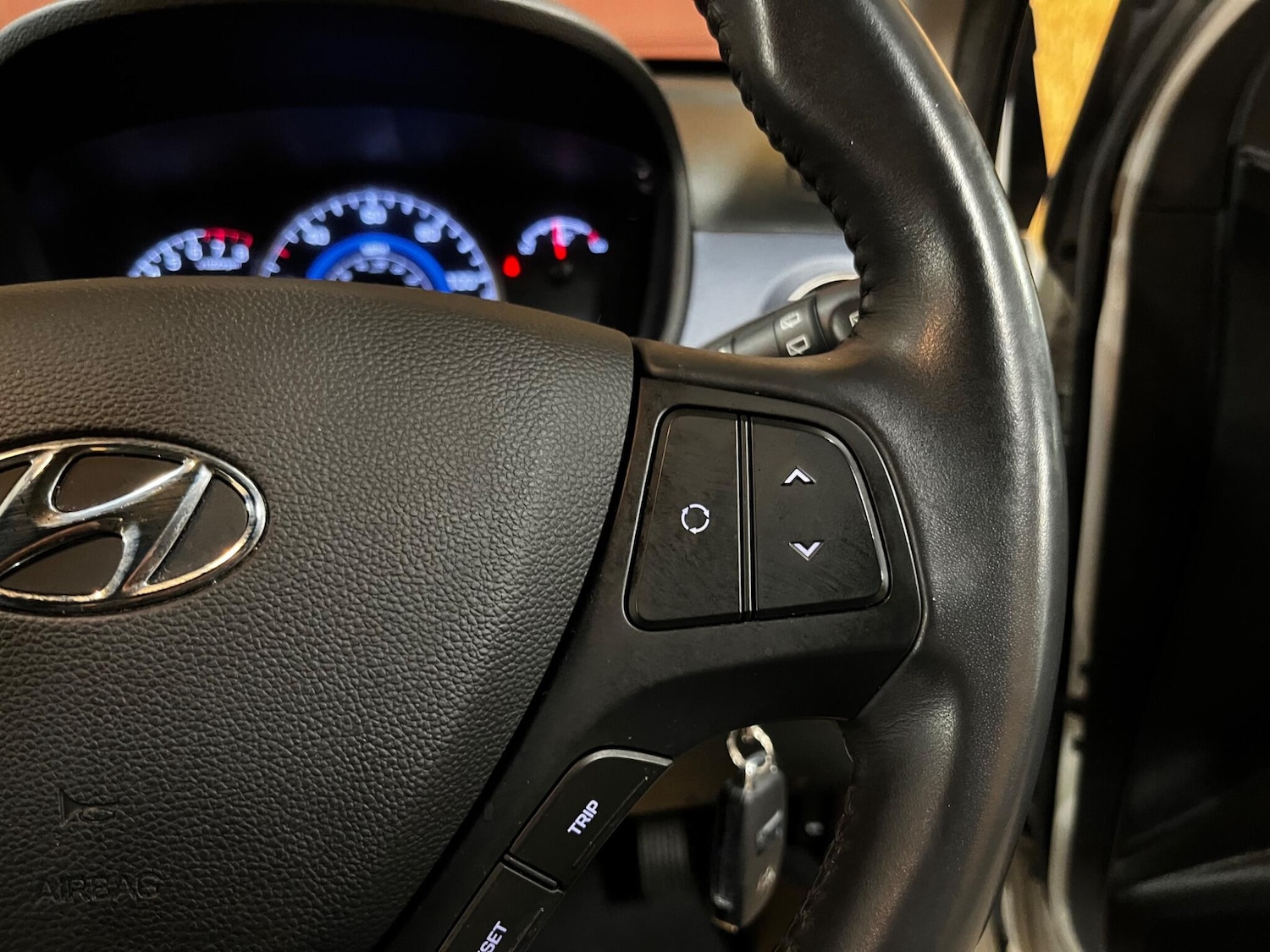 Used Hyundai i10 2015 for sale - 77892637: Photo 17