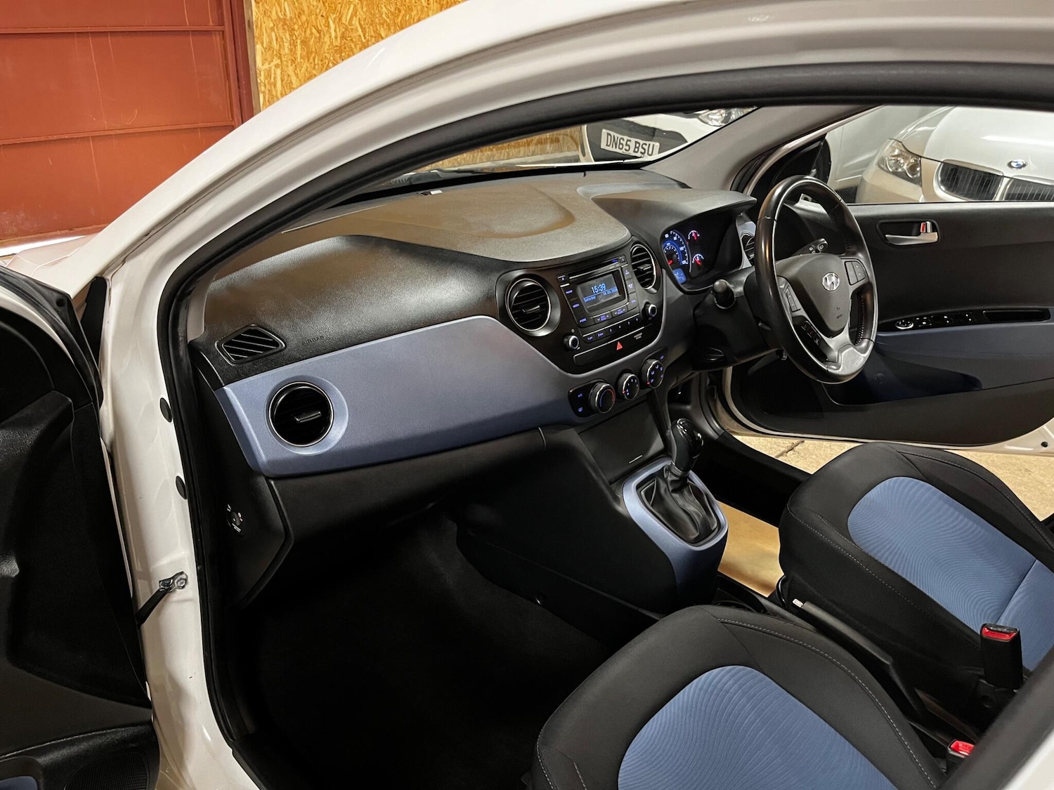 Used Hyundai i10 2015 for sale - 77892637: Photo 22