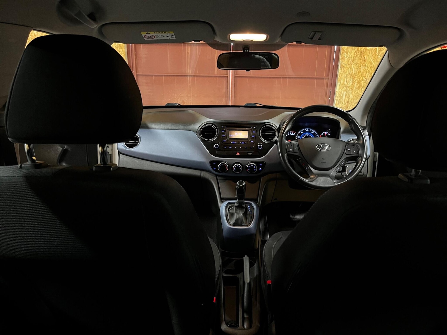 Used Hyundai i10 2015 for sale - 77892637: Photo 26