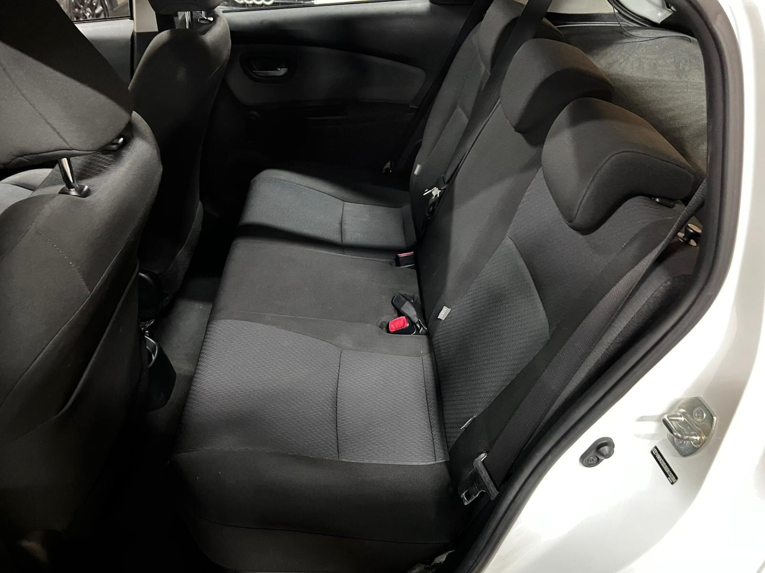 Used Toyota Yaris 2015 for sale - 76380714: Photo 14