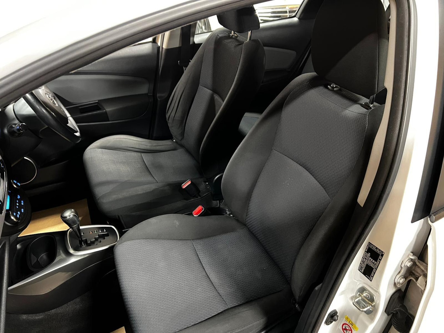 Used Toyota Yaris 2015 for sale - 76380714: Photo 22