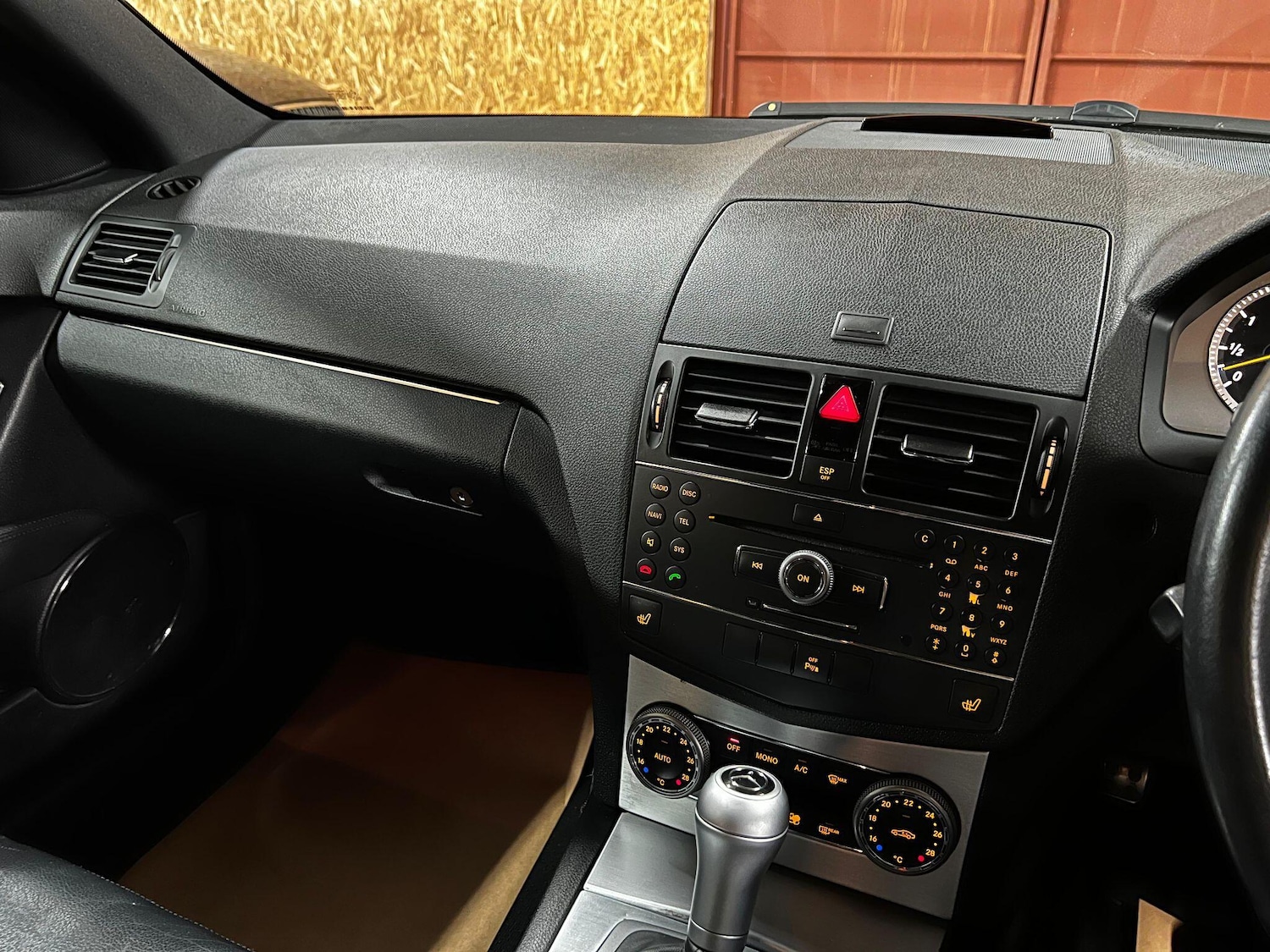 Used Mercedes-Benz C Class 2008 for sale - 76381104: Photo 10