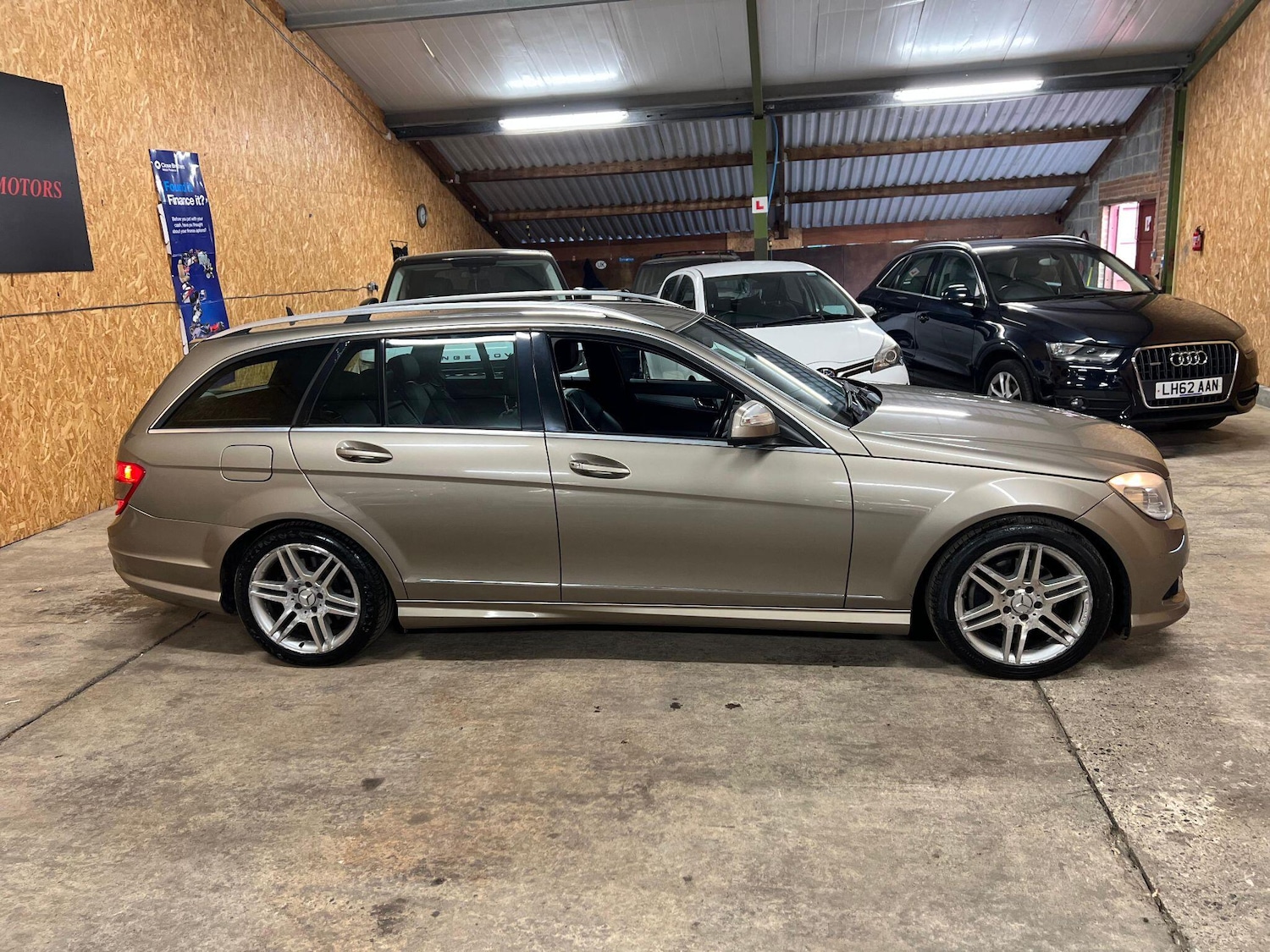 Used Mercedes-Benz C Class 2008 for sale - 76381104: Photo 7