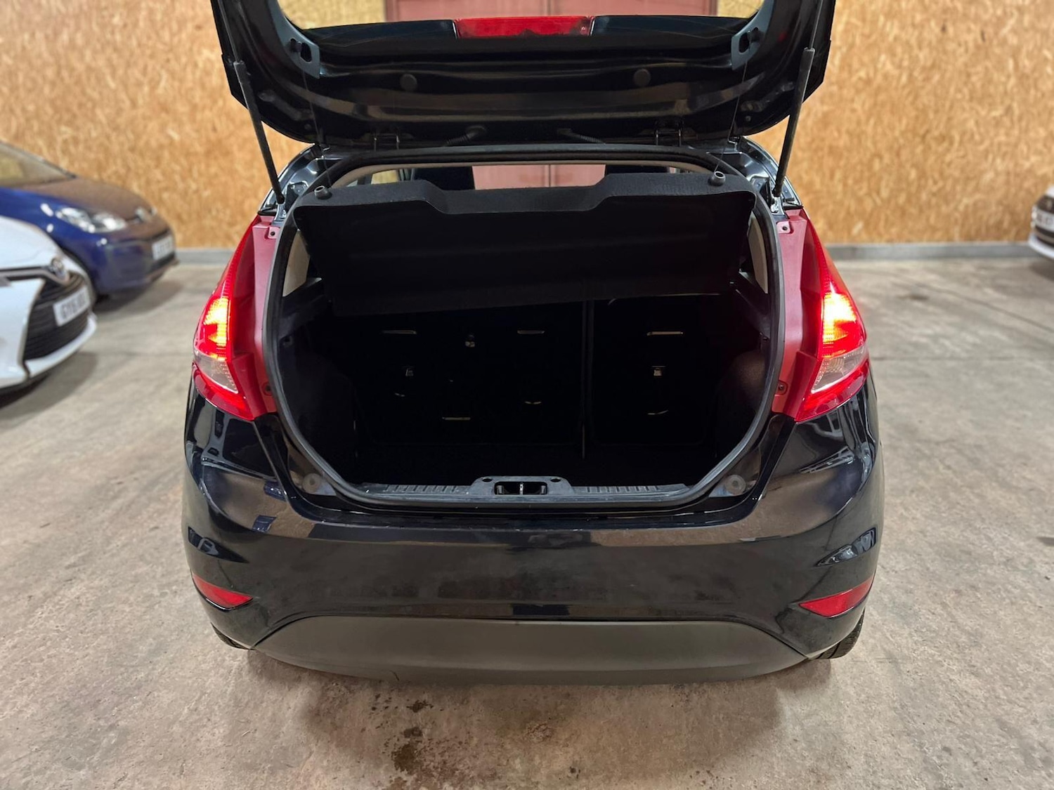 Used Ford Fiesta 2011 for sale - 76527981: Photo 20