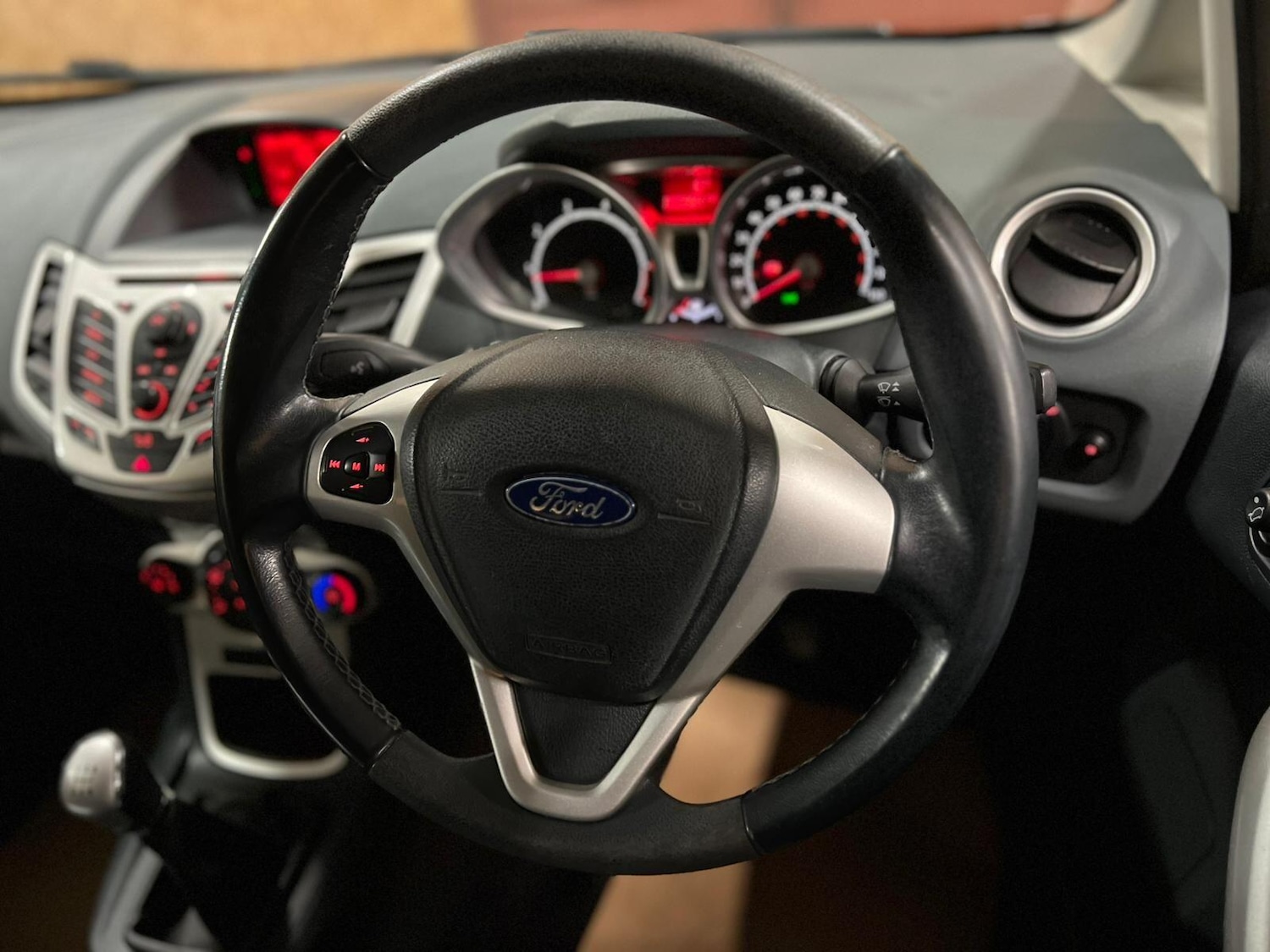 Used Ford Fiesta 2011 for sale - 76527981: Photo 21