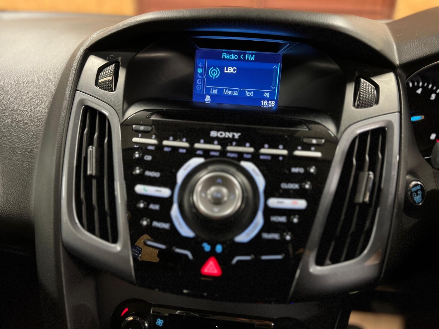 Used Ford Focus 2014 for sale - 77645728: Photo 15