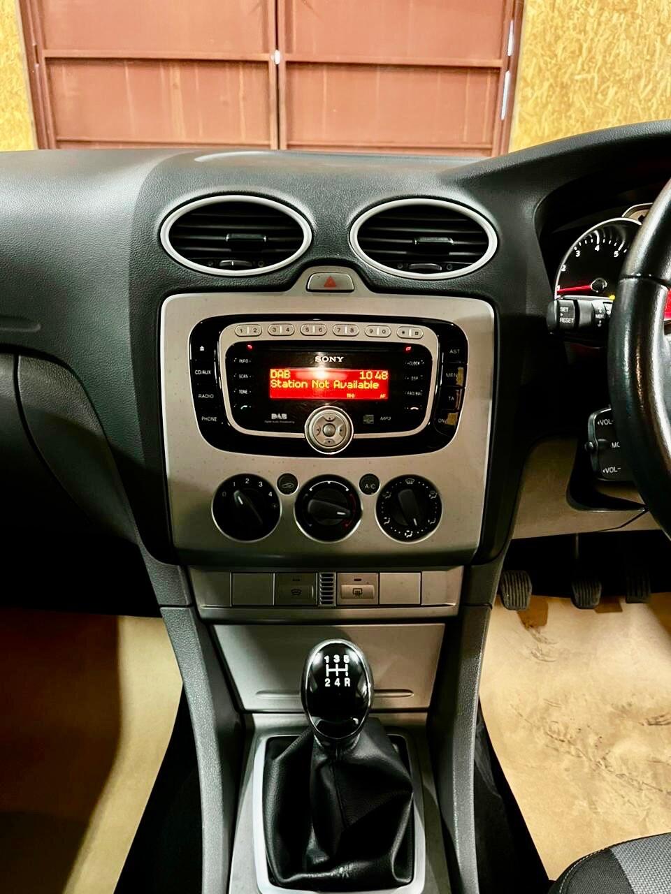 Used Ford Focus 2010 for sale - 77175429: Photo 10