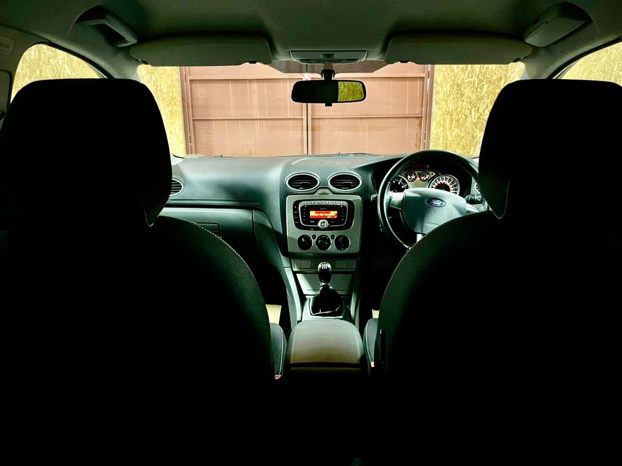 Used Ford Focus 2010 for sale - 77175429: Photo 9