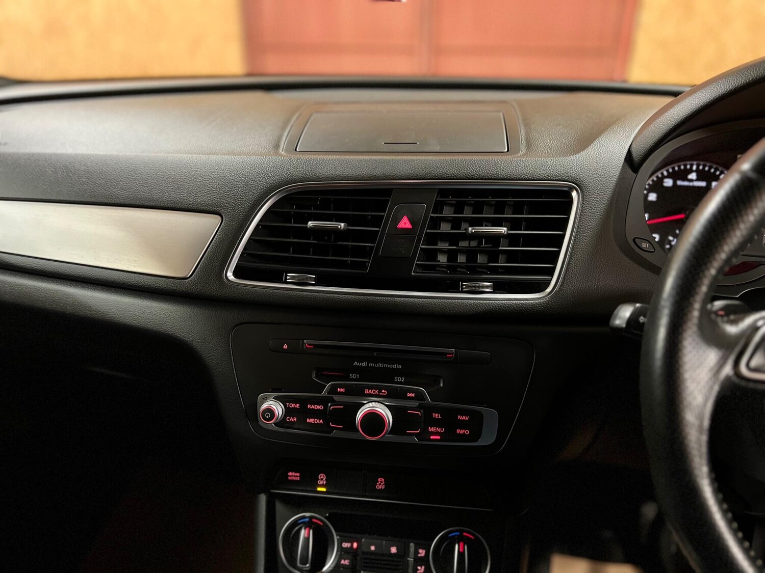 Used Audi Q3 2015 for sale - 77190857: Photo 31