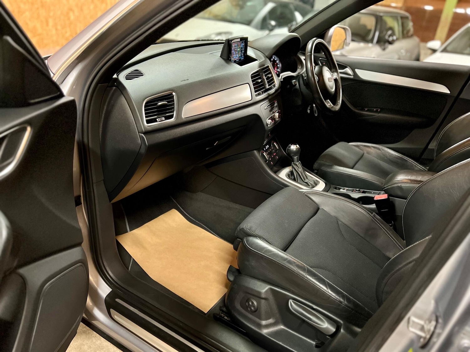 Used Audi Q3 2015 for sale - 77190857: Photo 40