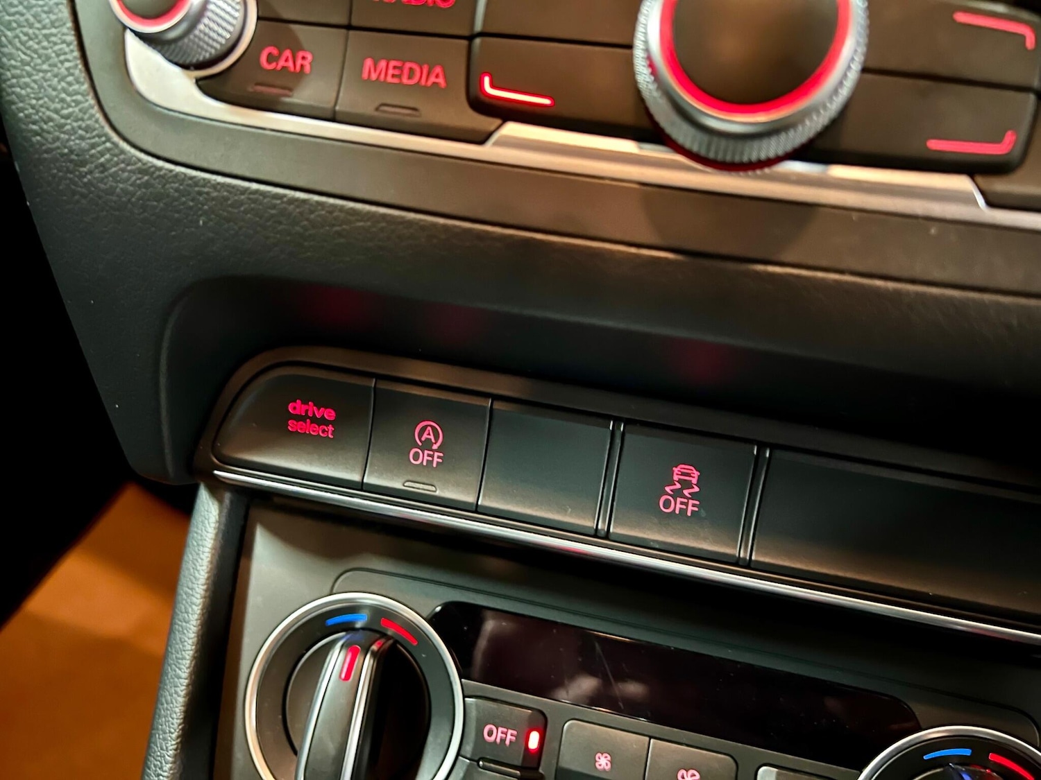 Used Audi Q3 2015 for sale - 77190857: Photo 49