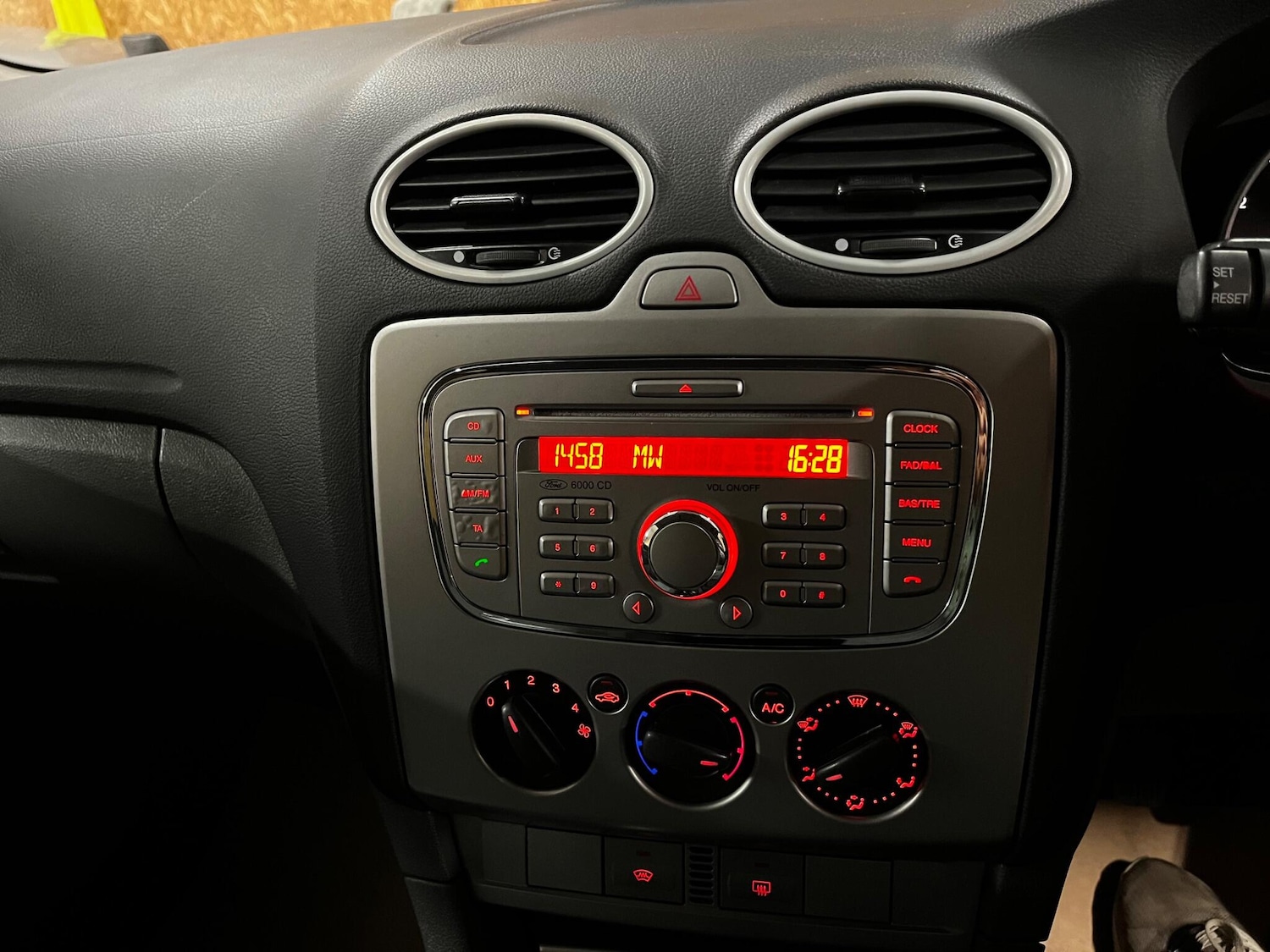 Used Ford Focus 2008 for sale - 77824684: Photo 11